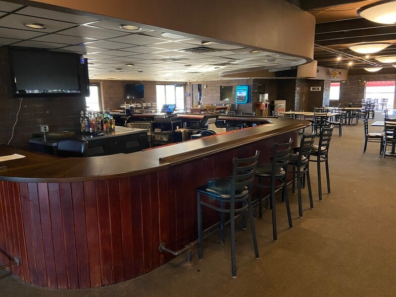 More Photos Of 330 E 135th St, Kansas City Restaurant For Sale