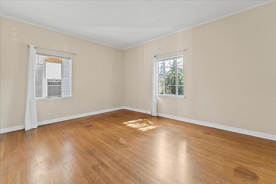 More Photos Of 9741-9747 W Olympic Blvd, Beverly Hills Apartments For Sale