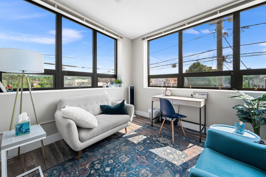 More Photos Of 253-257 Main St, Torrington Office For Sale