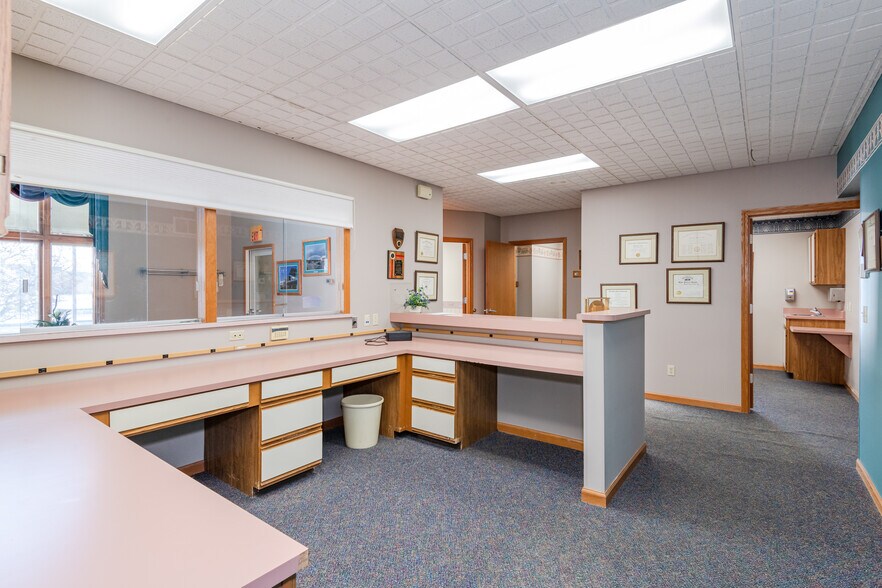 More Photos Of 1752 W High St, Piqua Medical For Sale