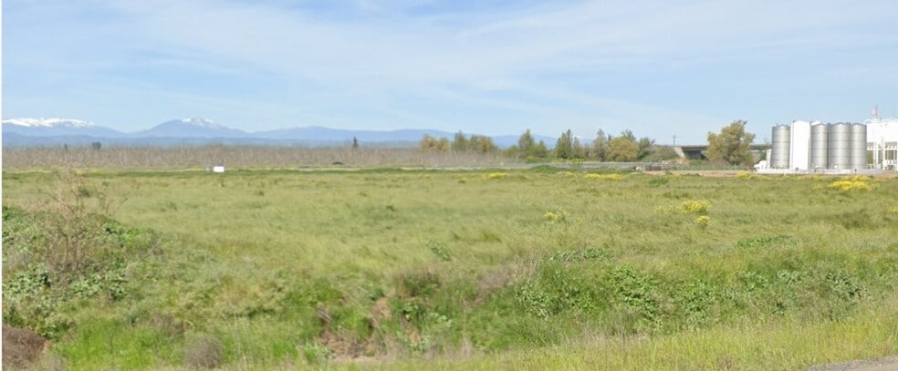 More Photos Of 4661 Old 99W Hwy, Maxwell Distribution For Sale