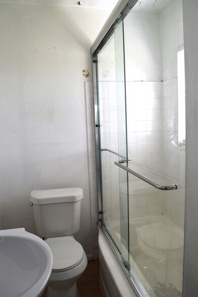 More Photos Of 904 Beverly Ave, Pasadena Apartments For Sale