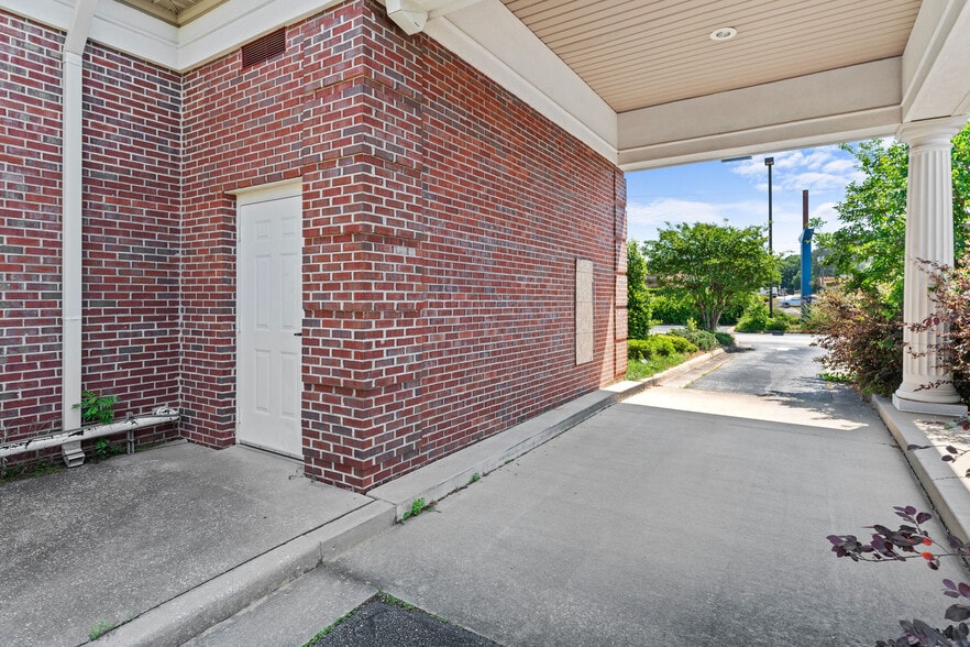More Photos Of 8710 Hwy 69 S, Tuscaloosa Bank For Sale