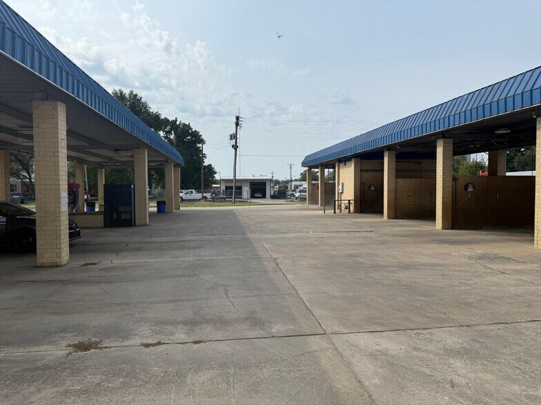 More Photos Of 604 N Main St, Stuttgart Carwash For Sale