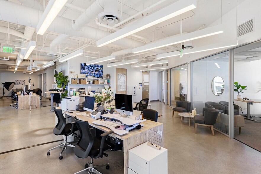 More Photos Of 9701 Wilshire Blvd, Beverly Hills Office For Lease