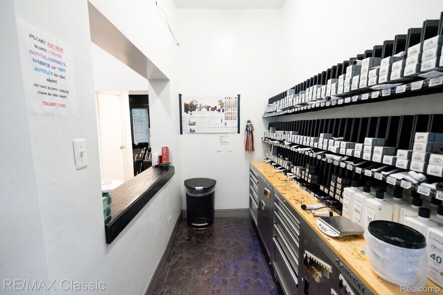 More Photos Of 23365 Woodward Ave, Ferndale Storefront Retail Office For Sale