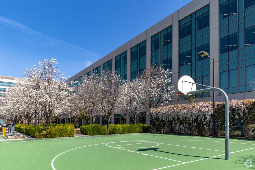 More Photos Of 3325 Scott Blvd, Santa Clara Unknown For Lease