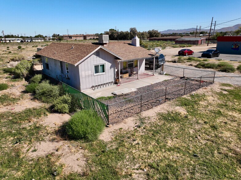 More Photos Of 11424 Bartlett Ave, Adelanto Storefront Retail Residential For Sale