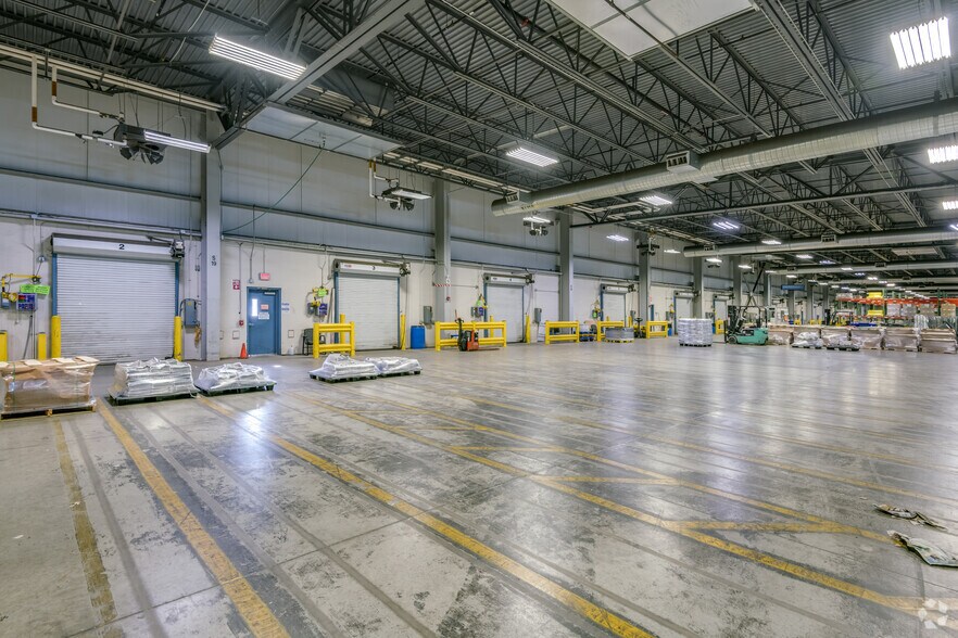 More Photos Of 4101 W Burnham St, West Milwaukee Manufacturing For Sale