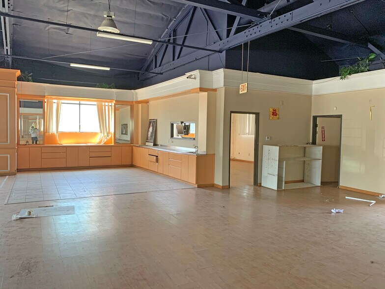 More Photos Of 1533 W Valley Blvd, Alhambra General Retail For Sale