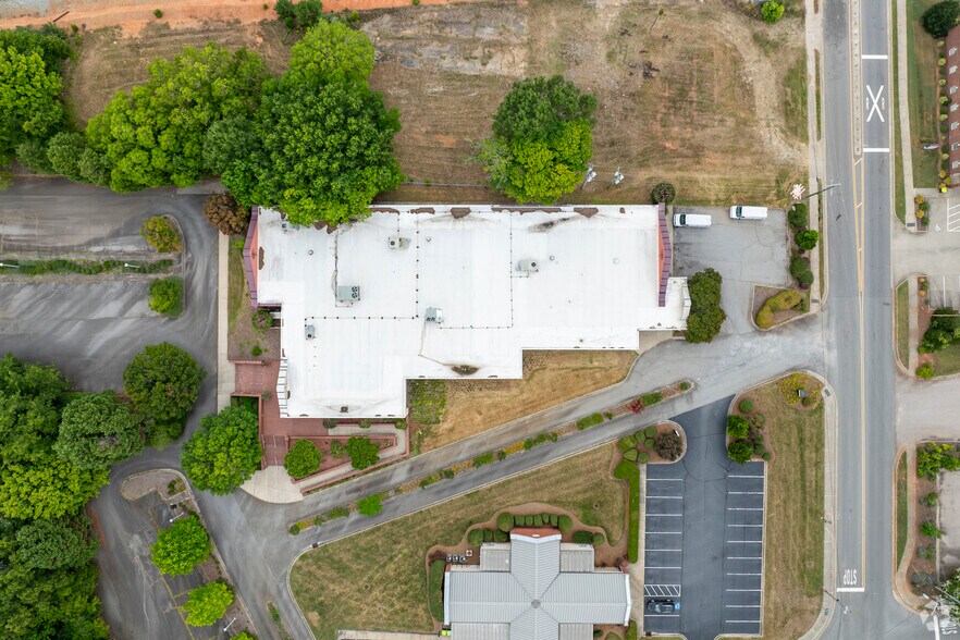 More Photos Of 308 E Centerview St, China Grove Office For Sale