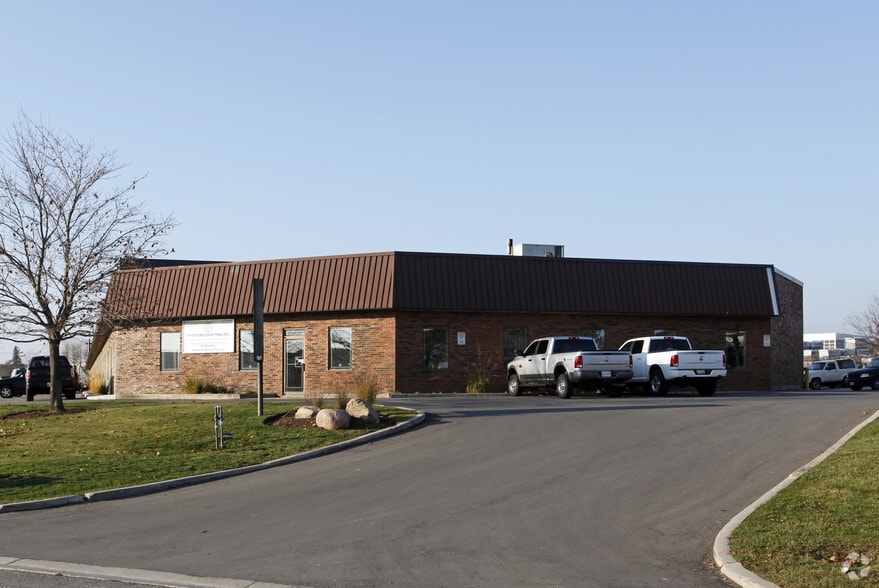 More Photos Of 1140 Heritage Rd, Burlington Warehouse For Lease