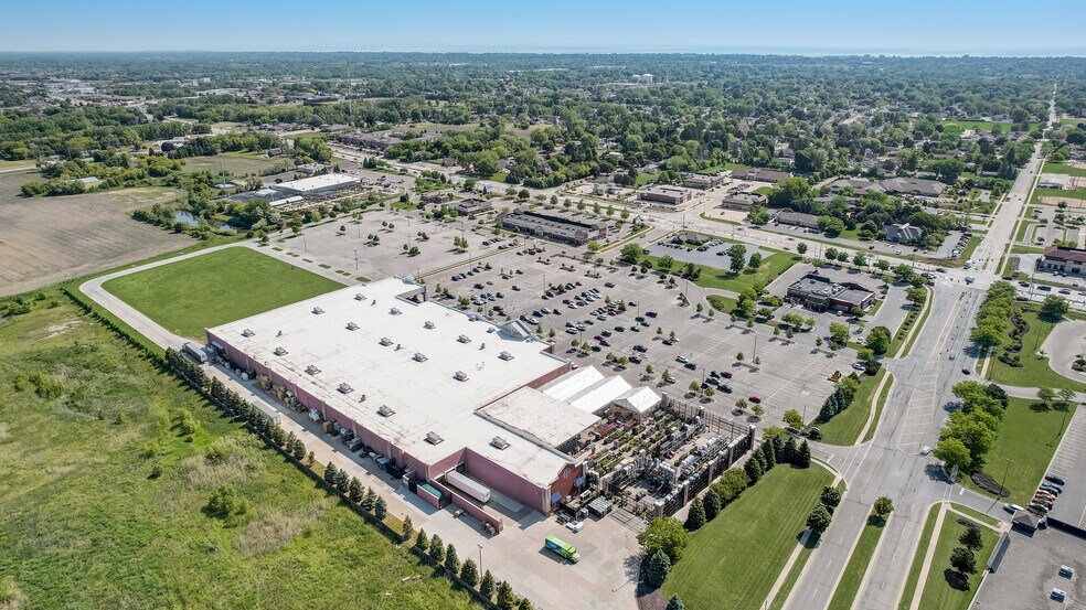 More Photos Of 6318 Green Bay, Kenosha Freestanding For Lease