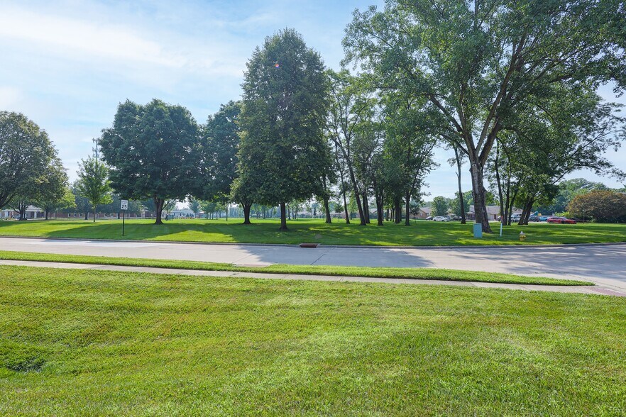 More Photos Of 5963 Kentshire Dr, Kettering Medical For Sale