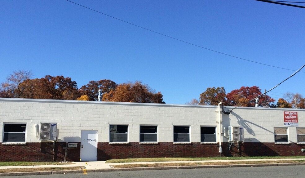 Primary Photo Of 32 Bland St, Emerson Light Distribution For Lease