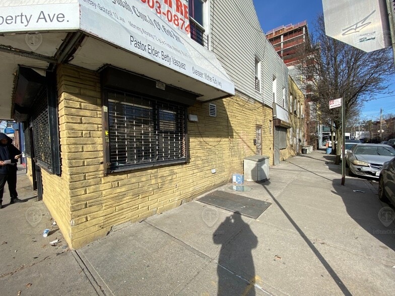 More Photos Of 290 Barbey St, Brooklyn Storefront Retail Residential For Lease