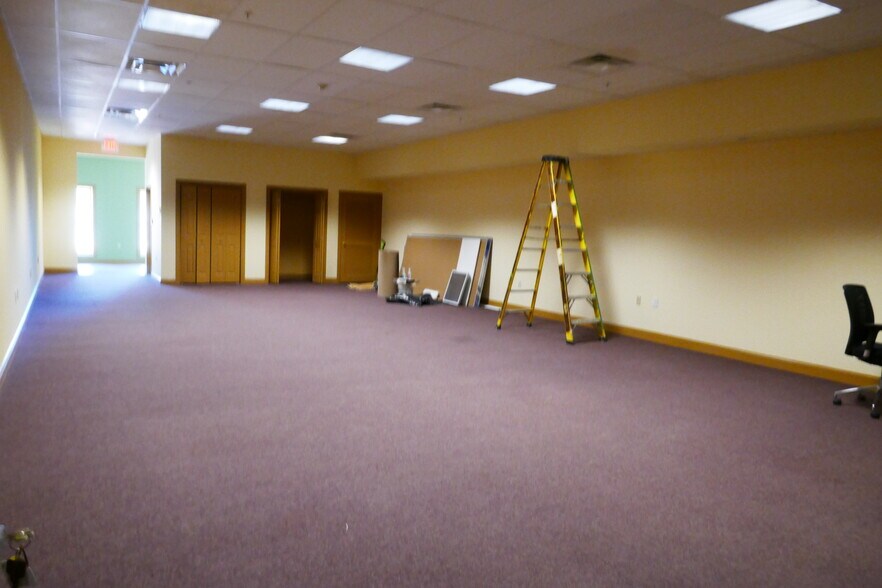 More Photos Of 9 N Loudoun St, Winchester Office For Sale