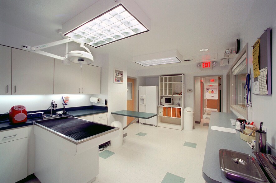 More Photos Of 2257 US Route 22 & 3 Rt, Maineville Veterinarian Kennel For Sale