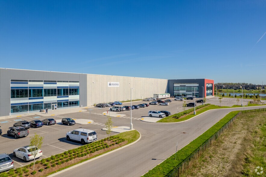More Photos Of 100 Ace Dr, Brampton Distribution For Lease