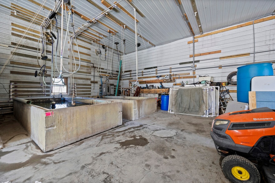 More Photos Of 6797 W Lakeshore Dr, Port Clinton Freestanding For Sale