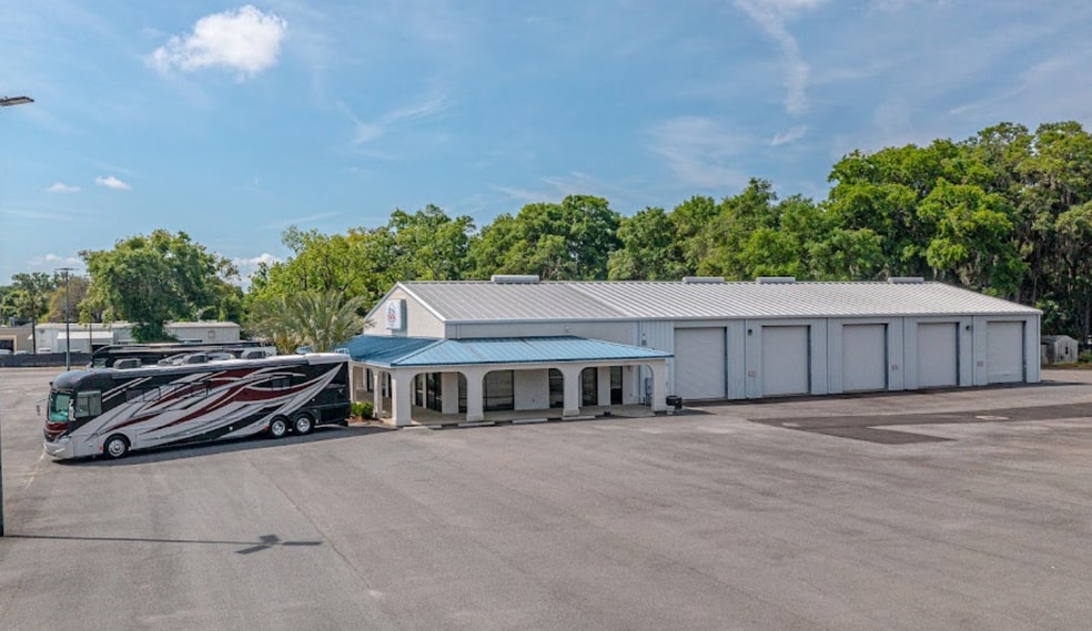 More Photos Of 115, 171, & 181 McKinna Pl, Brunswick Self Storage For Lease