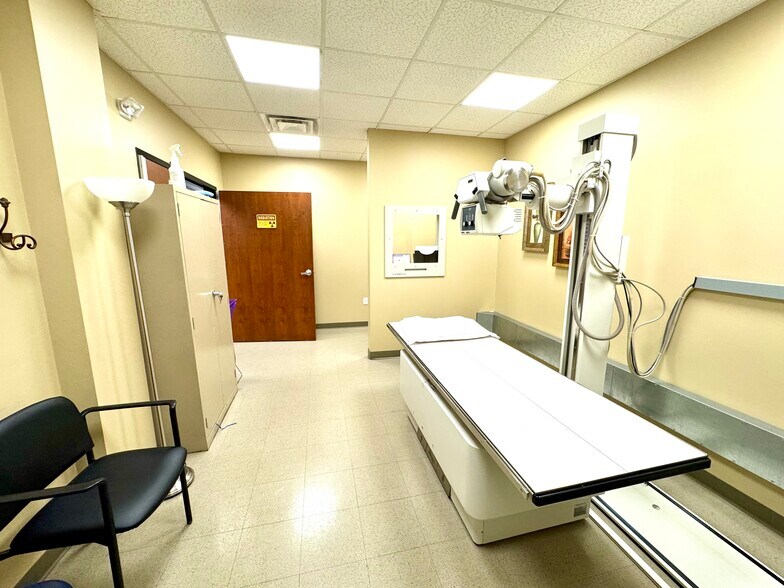 More Photos Of 3 Professional Dr, Alton Office For Lease
