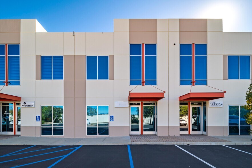 More Photos Of 26340-26354 Ruether Ave, Santa Clarita Unknown For Lease
