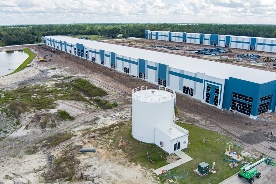 More Photos Of Pace Rd, Auburndale Unknown For Lease