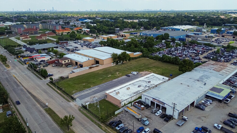 More Photos Of 13001-13011 Fondren Rd, Houston Unknown For Lease