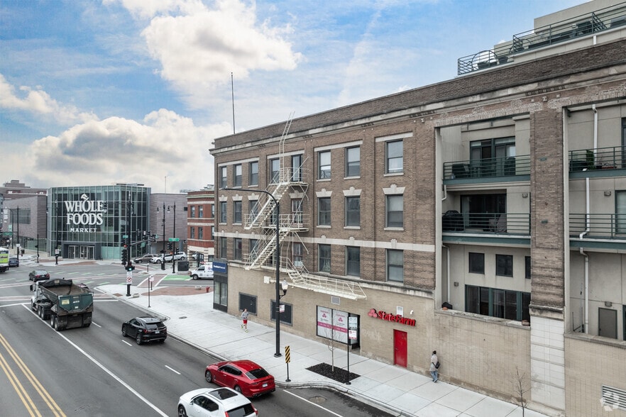 More Photos Of 3166 N Lincoln Ave, Chicago Apartments For Lease