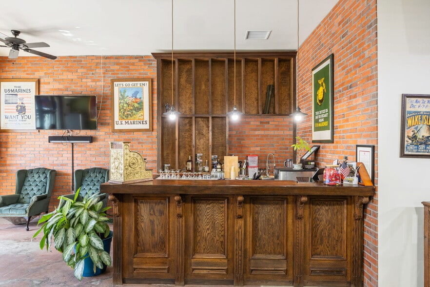 More Photos Of 21627 Sherman Way, Canoga Park Storefront For Sale