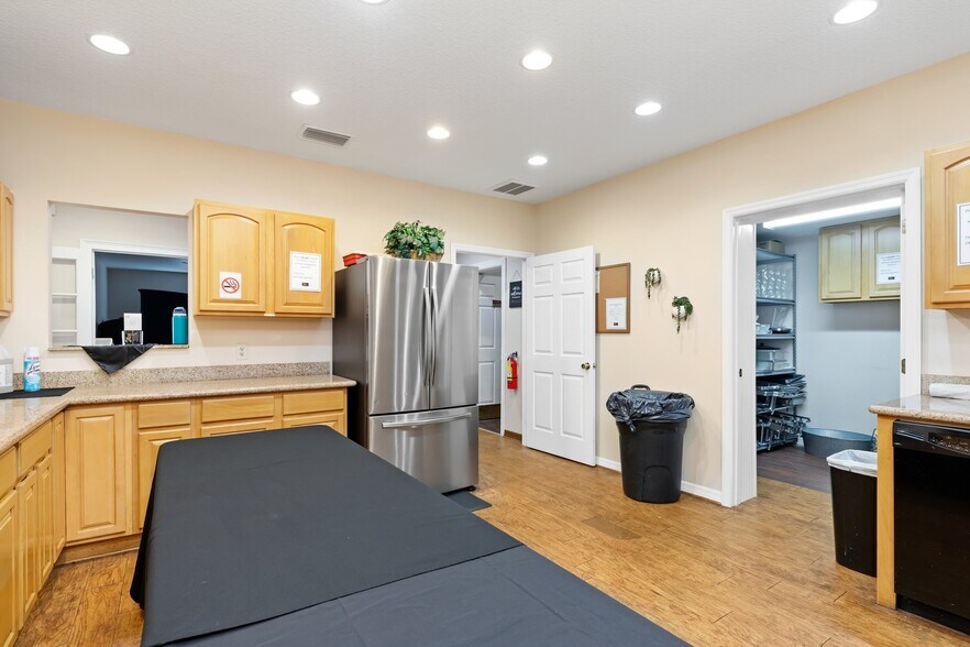 More Photos Of 2421 Tamiami Trl, Port Charlotte Office For Sale