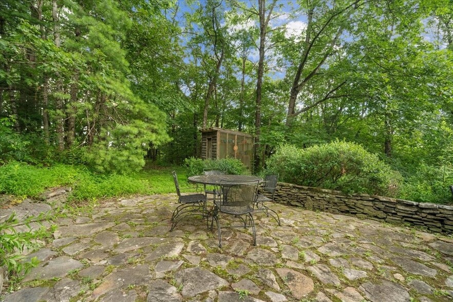 More Photos Of 9420 Hwy 52, Chatsworth Hospitality For Sale