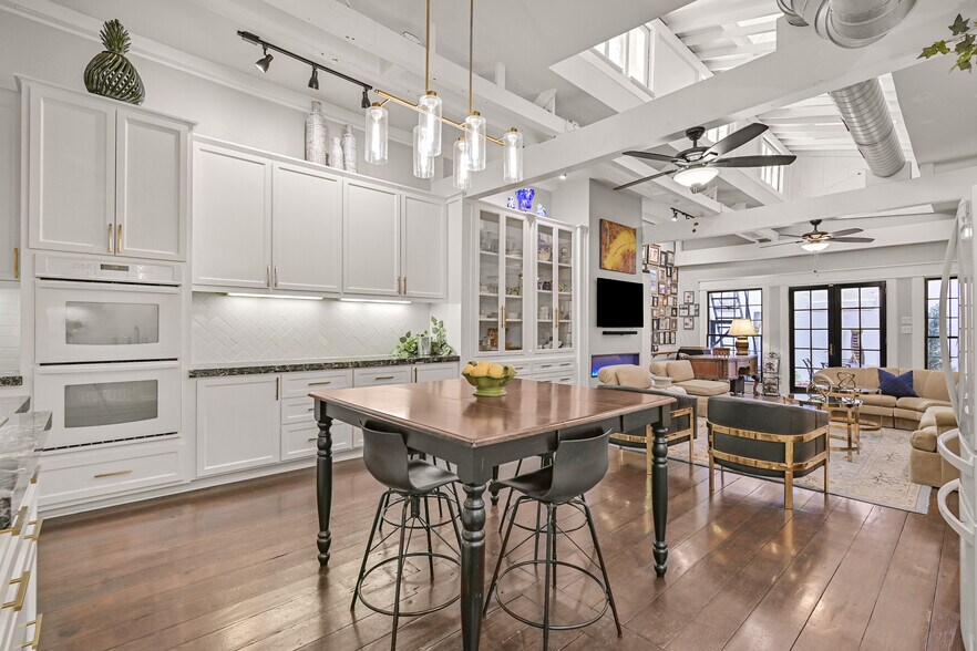 More Photos Of 217 23rd St, Galveston Apartments For Sale