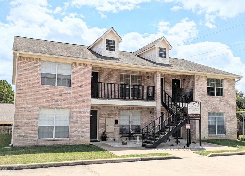 Primary Photo Of 2300 Stone Hollow Dr, Brenham Multifamily For Sale