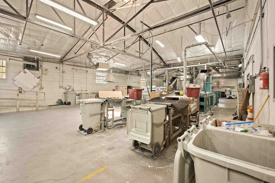More Photos Of 313 W Bayaud Ave, Denver Warehouse For Lease