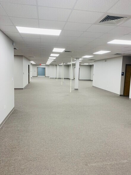 More Photos Of 1809 24th Ave, Gulfport Storefront Retail Office For Lease
