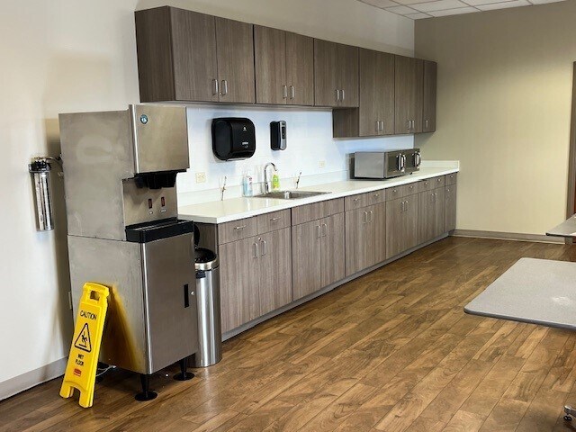 More Photos Of 6301 Airline Drive, Metairie Office For Sale