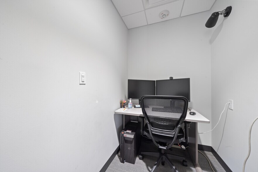 More Photos Of 7620 Guadalupe St, Austin Office For Lease