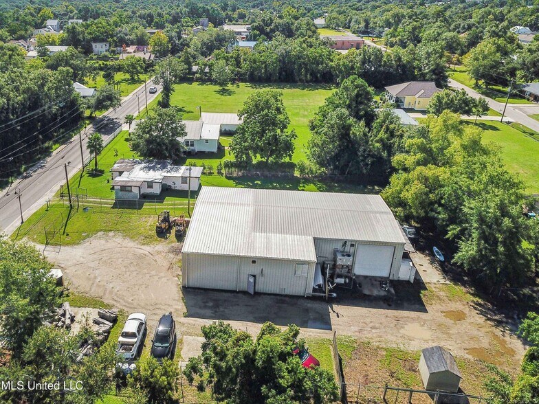 More Photos Of 526 Main St, Bay Saint Louis Warehouse For Sale
