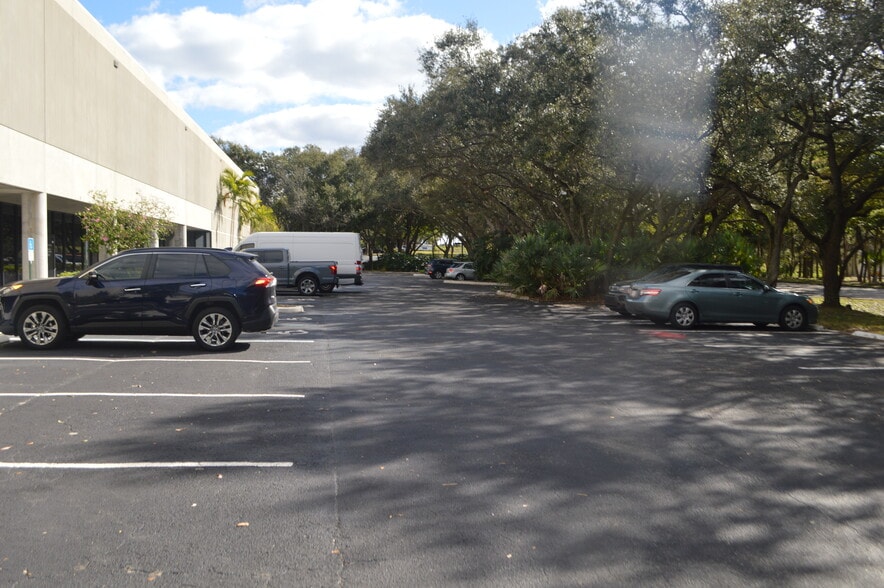 More Photos Of 6000 Park of Commerce Blvd, Boca Raton Distribution For Lease