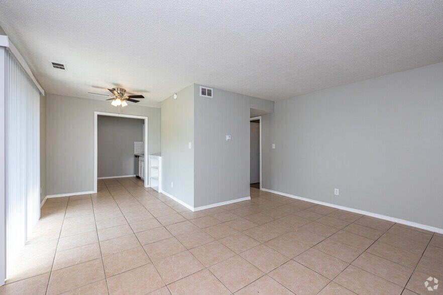 More Photos Of 108 NW 63rd St, Kansas City Apartments For Sale