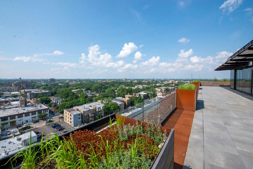 More Photos Of 5050 N Broadway St, Chicago Apartments For Lease