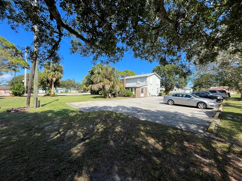 More Photos Of 1514 SE Port St Lucie Blvd, Port Saint Lucie Office Residential For Sale
