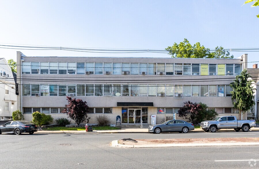 More Photos Of 520 Westfield Ave, Elizabeth Office For Sale