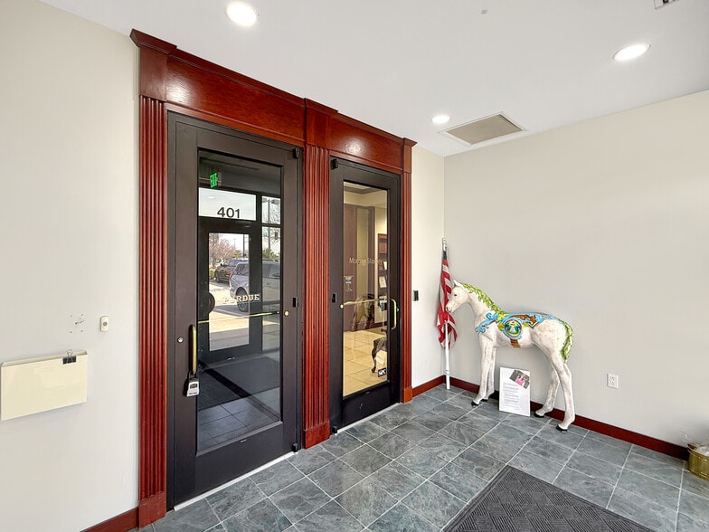 More Photos Of 401 Wabash Ave, Terre Haute Office For Sale