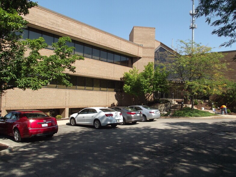 More Photos Of 77 W Elmwood Dr, Dayton Office For Lease