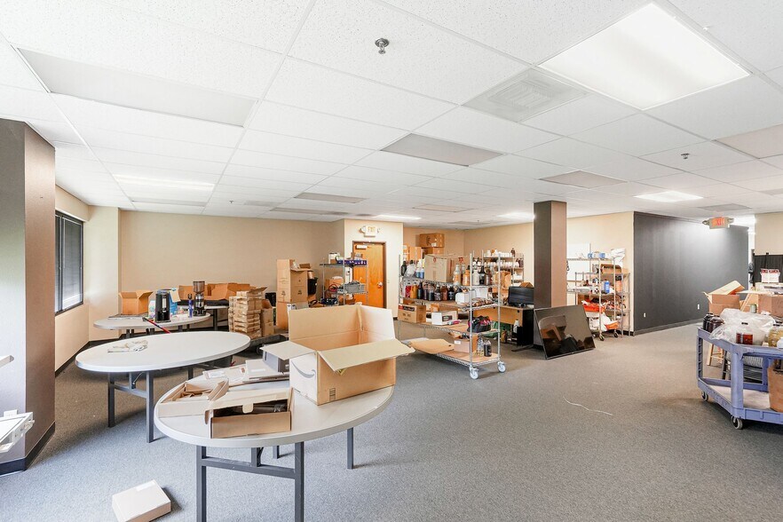 More Photos Of 1852 Fescue St SE, Albany Office For Sale