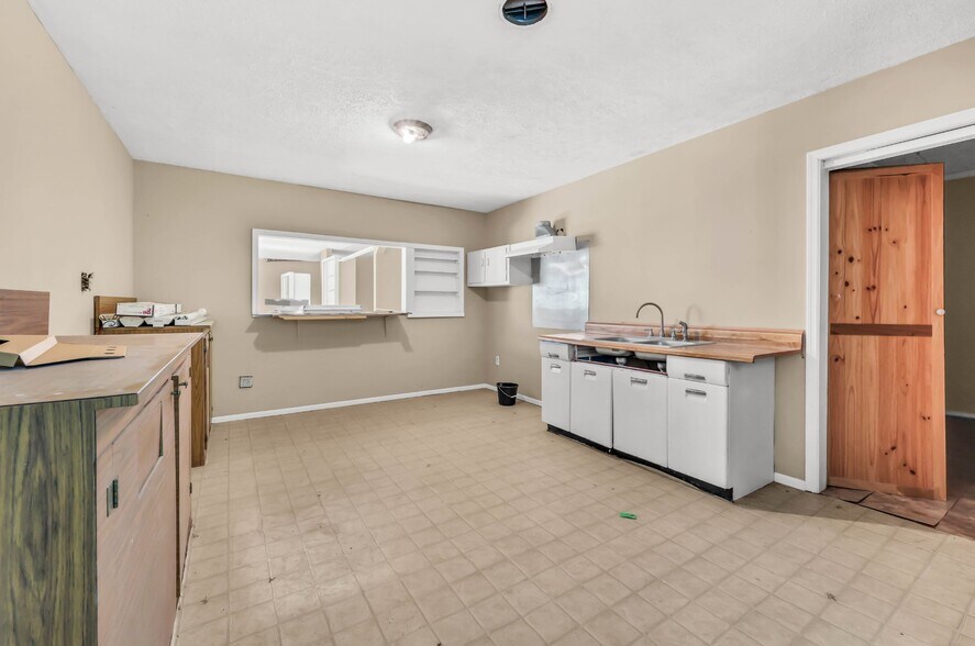 More Photos Of 3405 Cadiz Rd, Hopkinsville Flex For Sale