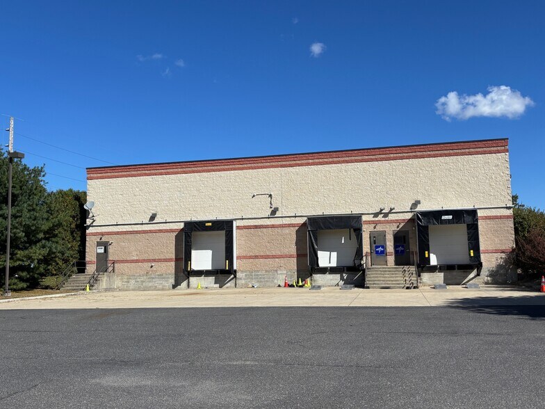 More Photos Of 195 Borrelli Blvd, Clarksboro Light Distribution For Lease